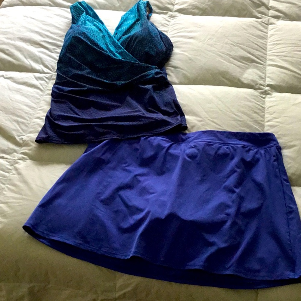 Lands’ End 2-piece swimsuit